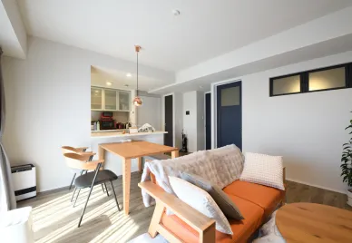 <p>中古マンション購入＋リノベで実現<br>帰るたびに気分が上がるデザインの住まい</p>